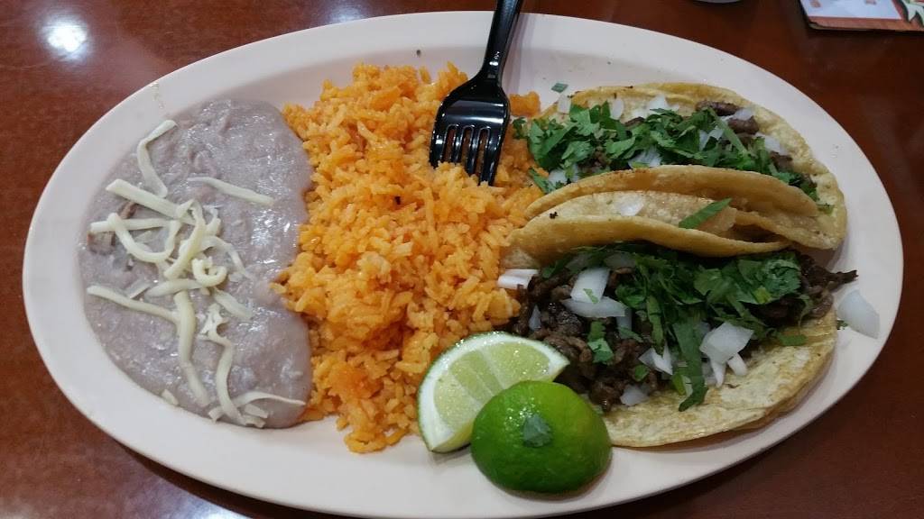 El Fuego Tacos & Burritos | restaurant | 132 S Randall Rd, Algonquin, IL 60102, USA | 2246789200 OR +1 224-678-9200