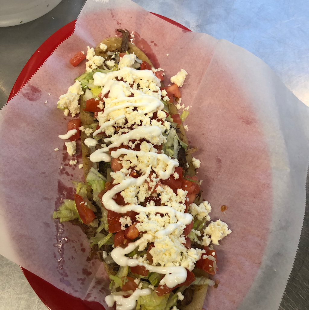 La Paloma Mexican Food | restaurant | 5801 S Country Club Rd, Tucson, AZ 85706, USA | 5204741252 OR +1 520-474-1252