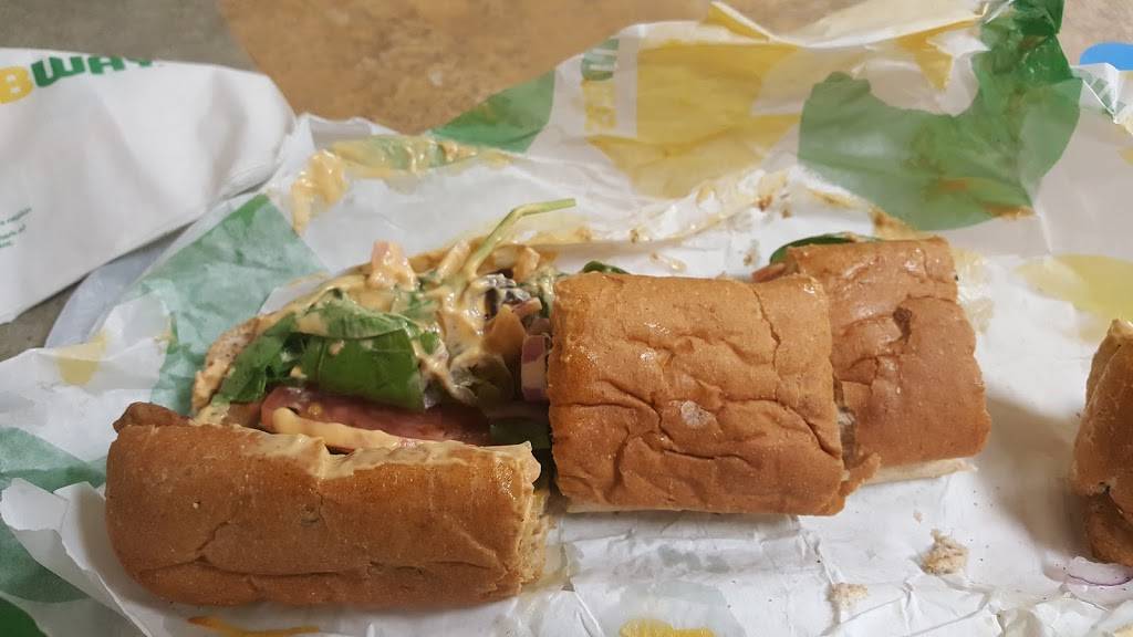 Subway | restaurant | 55 Frank B Murray Street Unit 3A Level 1, Springfield Union Station, Springfield, MA 01104, USA | 4137313300 OR +1 413-731-3300