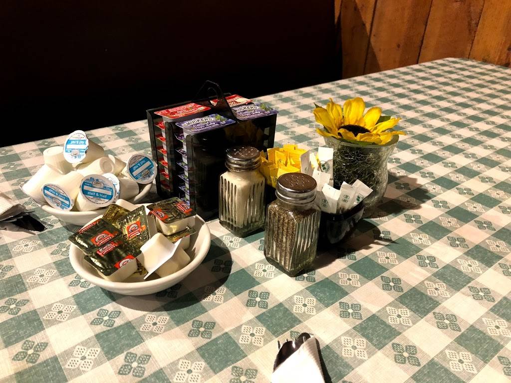 Kellys Family Restaurant | restaurant | 20 McLean Rd, Brevard, NC 28712, USA | 8288843725 OR +1 828-884-3725