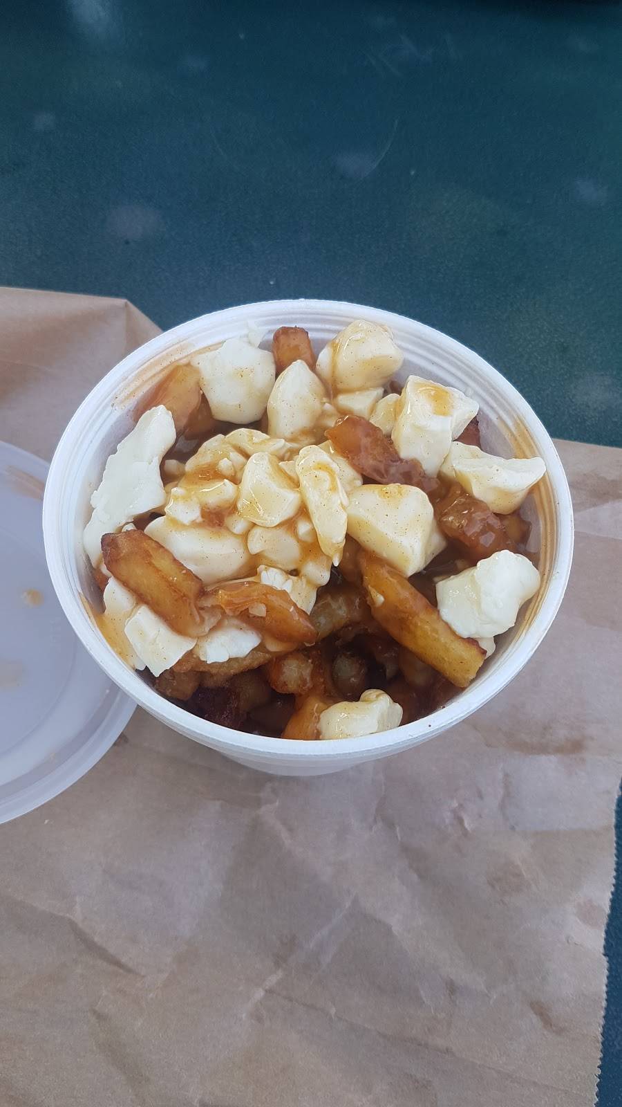 Restaurant Au Gueuleton | restaurant | 4320 QC-132, Contrecoeur, QC J0L 1C0, Canada | 4505875686 OR +1 450-587-5686