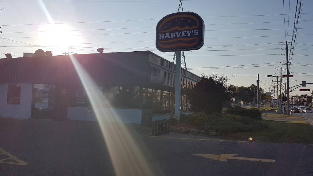 Harveys | restaurant | 280 Boulevard des Laurentides, Saint-Jérôme, QC J7Z 4L7, Canada | 4504361252 OR +1 450-436-1252