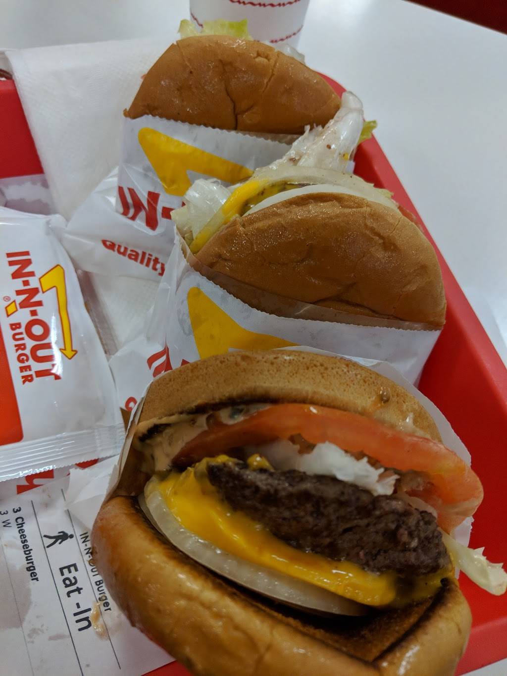 In-N-Out Burger | restaurant | 7220 N. Balboa, Van Nuys, CA 91406, USA | 8007861000 OR +1 800-786-1000