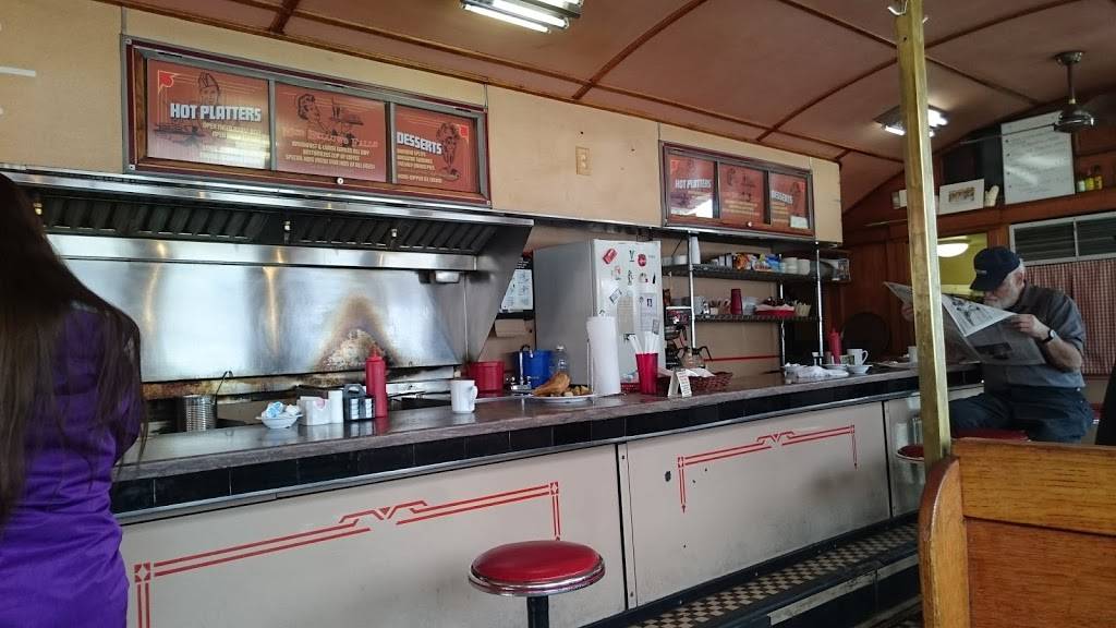 Miss Bellows Falls | restaurant | 90 Rockingham St, Bellows Falls, VT 05101, USA | 8024633700 OR +1 802-463-3700