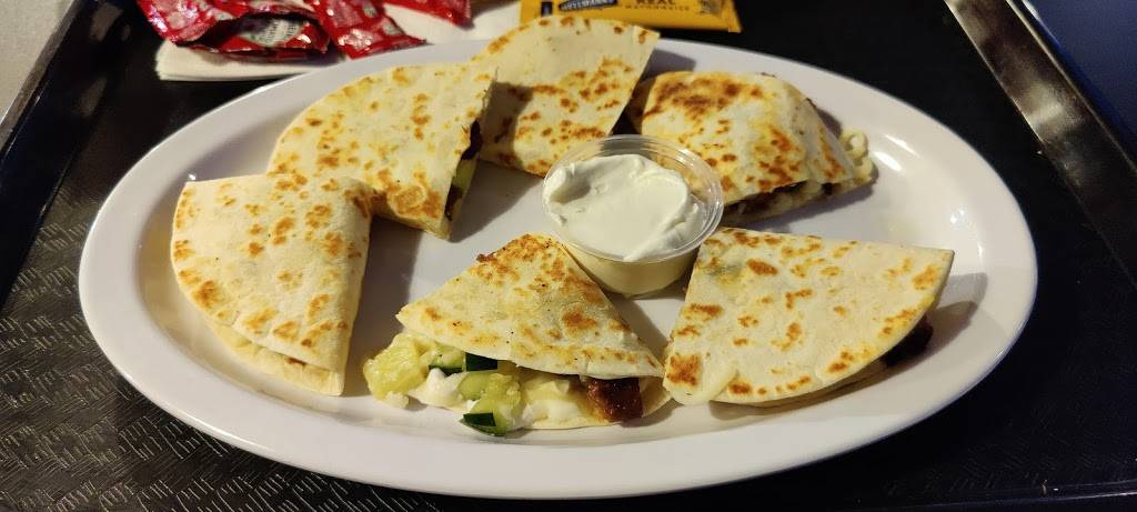 Burger Town | restaurant | 2206 10th Ave, South Milwaukee, WI 53172, USA | 4143019715 OR +1 414-301-9715