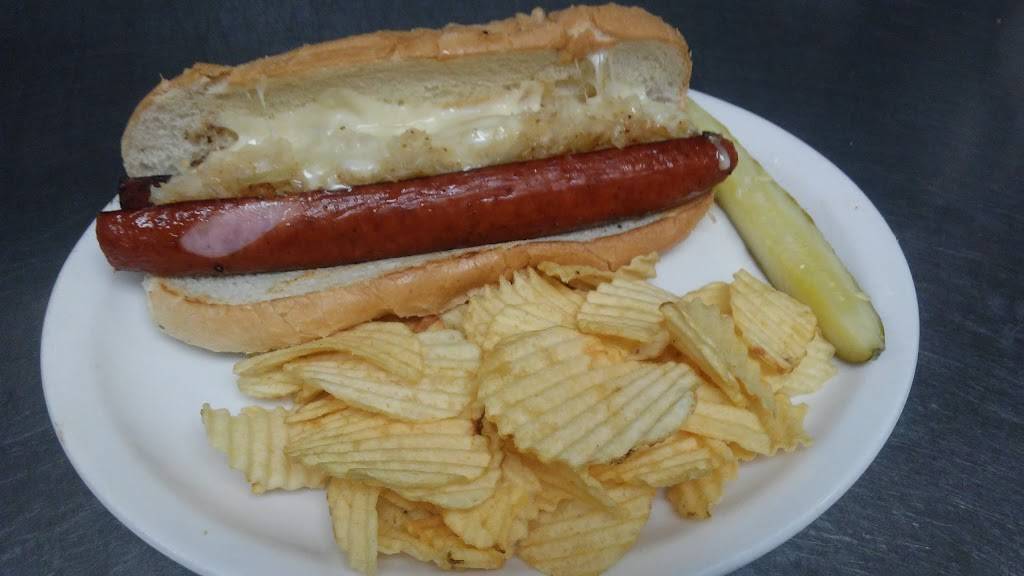 Polskis pub and grub | restaurant | 38730 Harper Ave, Clinton Twp, MI 48036, USA | 5864215273 OR +1 586-421-5273