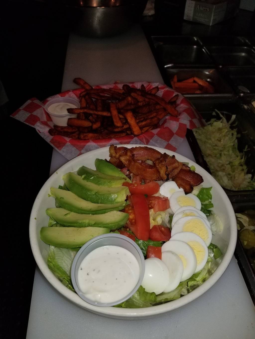 Ts Pub Boston | restaurant | 973 Commonwealth Avenue, Boston, MA 02215, USA | 8573023523 OR +1 857-302-3523