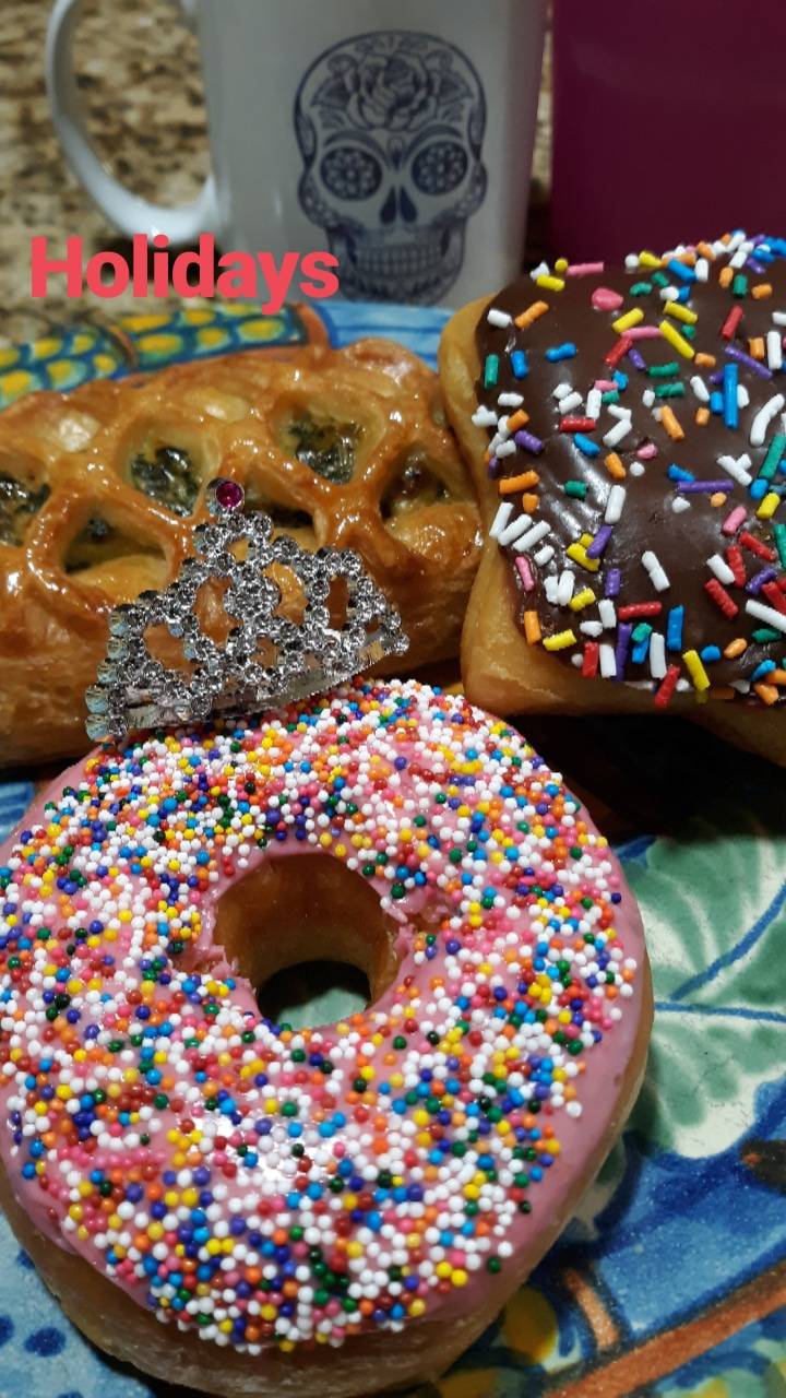 Blue Mound Donut | bakery | 1100 N Blue Mound Rd, Saginaw, TX 76131, USA | 8172349900 OR +1 817-234-9900