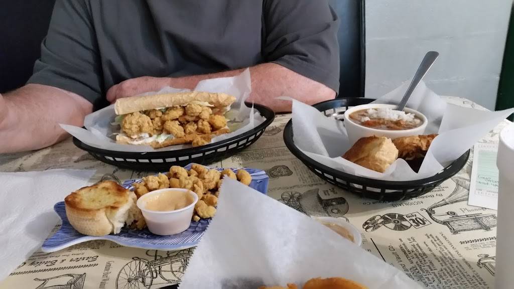 Tarantos Crawfish | restaurant | 12404 John Lee Rd, Biloxi, MS 39532, USA | 2283920990 OR +1 228-392-0990