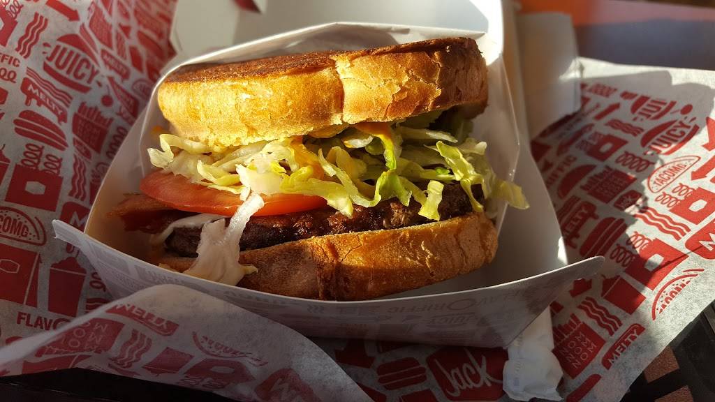 Jack in the Box | restaurant | 4896 El Camino Real, Los Altos, CA 94022, USA | 4085155966 OR +1 408-515-5966