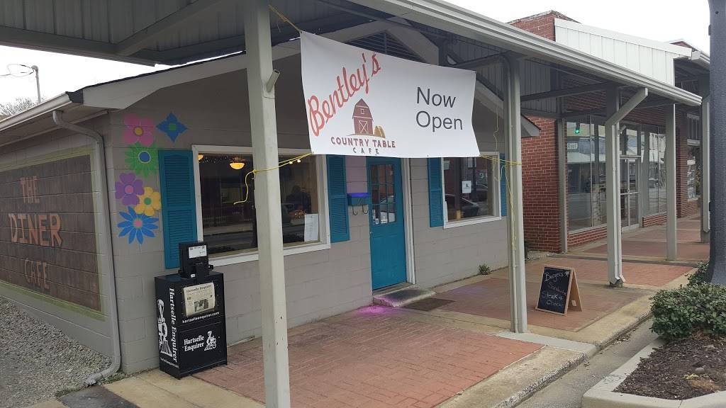 Bentleys at the Outhouse | restaurant | 200 Main St W, Hartselle, AL 35640, USA | 2567545188 OR +1 256-754-5188