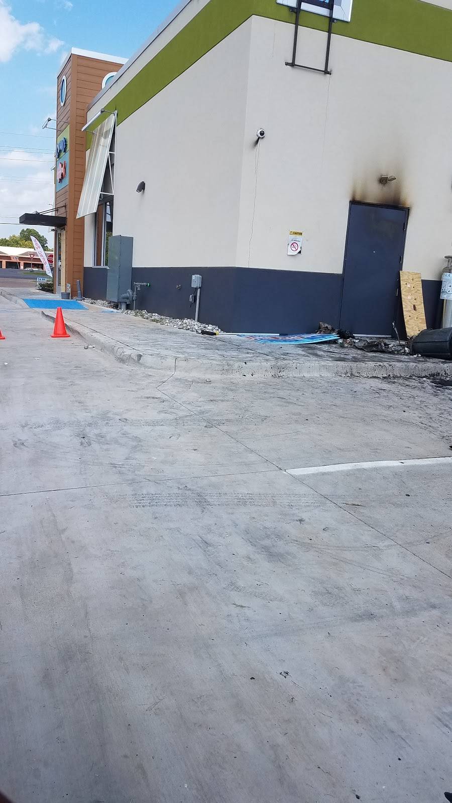 Captain D | restaurant | 7798 Youree Dr, Shreveport, LA 71105, USA | 3186565540 OR +1 318-656-5540