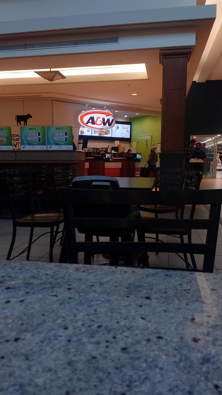 A&W Canada | restaurant | 2960 Kingsway Dr, Kitchener, ON N2C 1X1, Canada | 5198941281 OR +1 519-894-1281