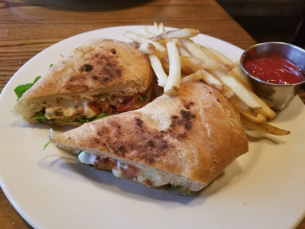 Not Your Average Joes | restaurant | 645 Massachusetts Ave, Arlington, MA 02476, USA | 7816431666 OR +1 781-643-1666