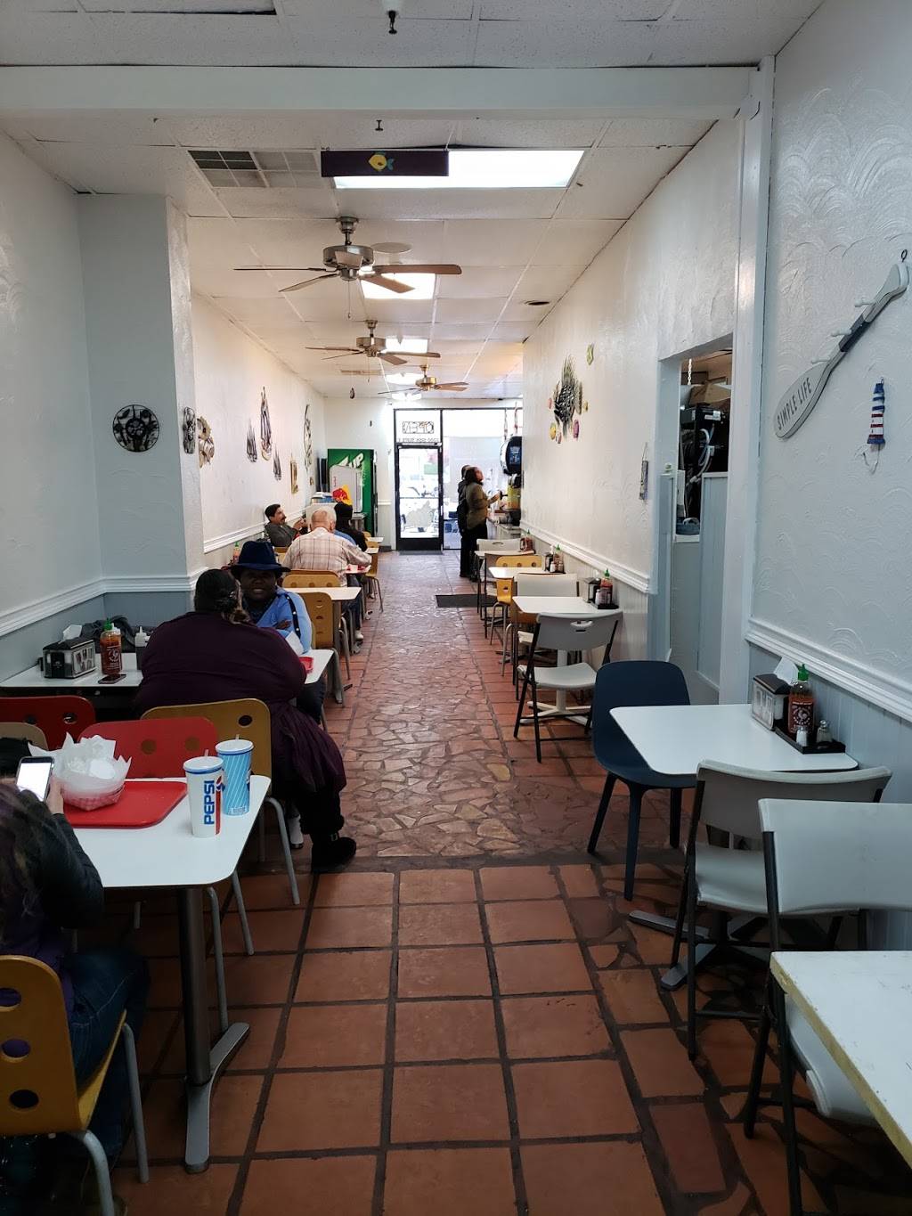 London Fish & Chips | restaurant | 3200 Sisk Rd # E, Modesto, CA 95356, USA | 2095267288 OR +1 209-526-7288