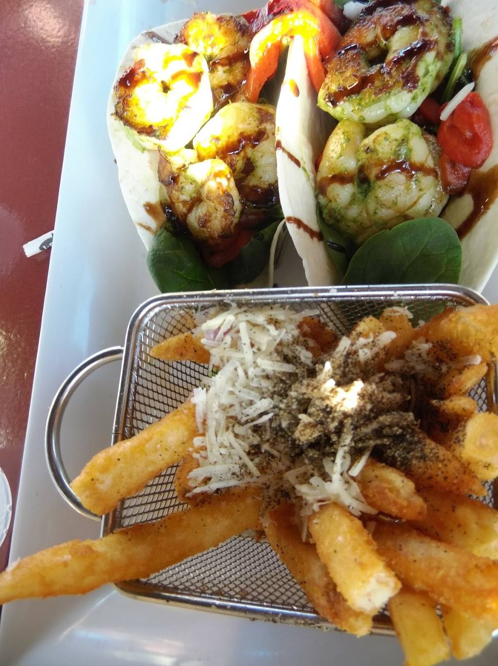 The Golden Lion Cafe | restaurant | 501 N Ocean Shore Blvd, Flagler Beach, FL 32136, USA | 3864393004 OR +1 386-439-3004