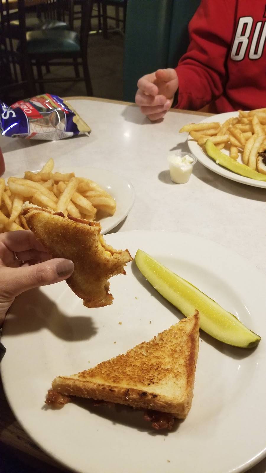 Rubins Deli & Restaurant | restaurant | 616 Leona St, Elyria, OH 44035, USA | 4403243666 OR +1 440-324-3666