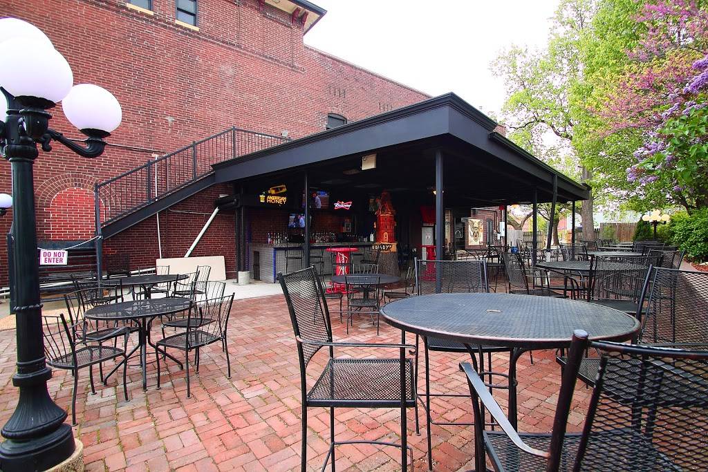 Big Daddys Bar in Soulard - #1 Patio & Party Spot | restaurant | 1000 Sidney St, St. Louis, MO 63104, USA | 3147713066 OR +1 314-771-3066