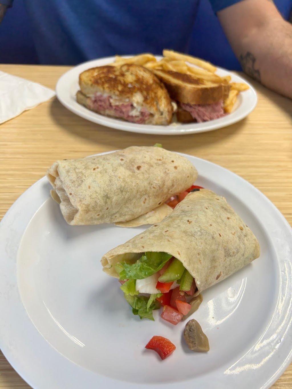 Cranberries | restaurant | 198 Third Ave, Jasper, IN 47546, USA | 8125560237 OR +1 812-556-0237