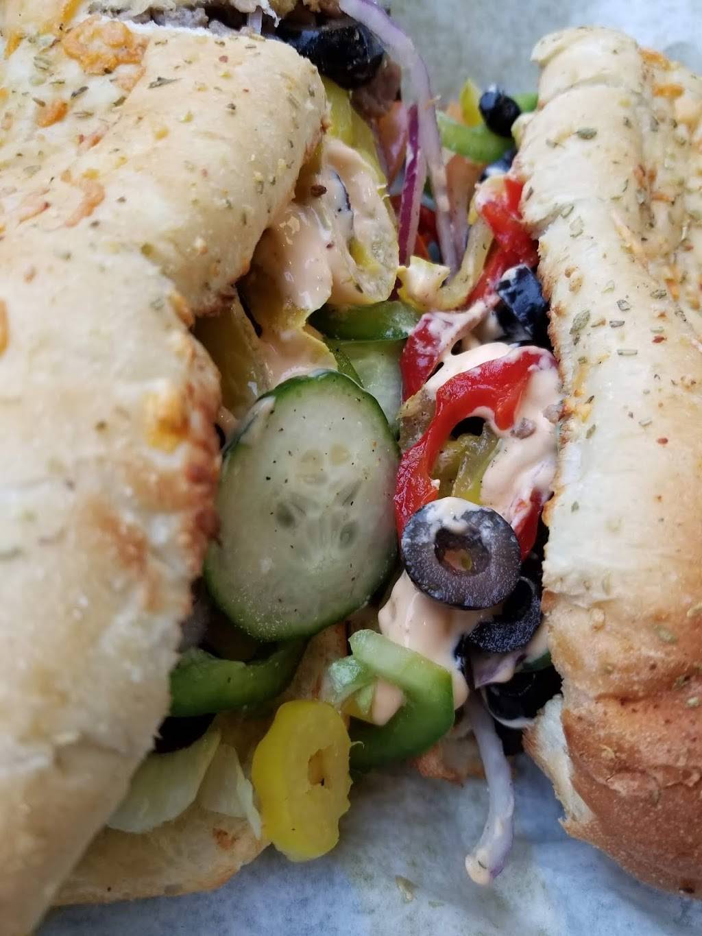 Subway | restaurant | 4 Chemin de Fairfax, Stanstead, QC J0B 3E0, Canada | 8198762110 OR +1 819-876-2110