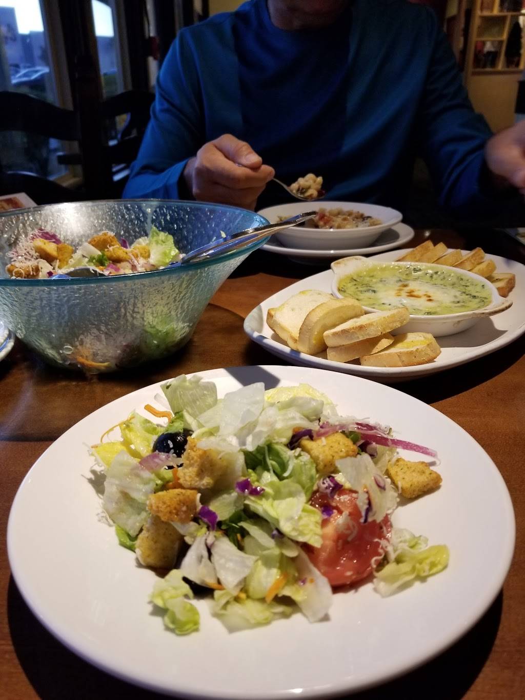 Olive Garden Italian Restaurant | meal takeaway | 12330 Amargosa Rd, Victorville, CA 92392, USA | 7602458100 OR +1 760-245-8100