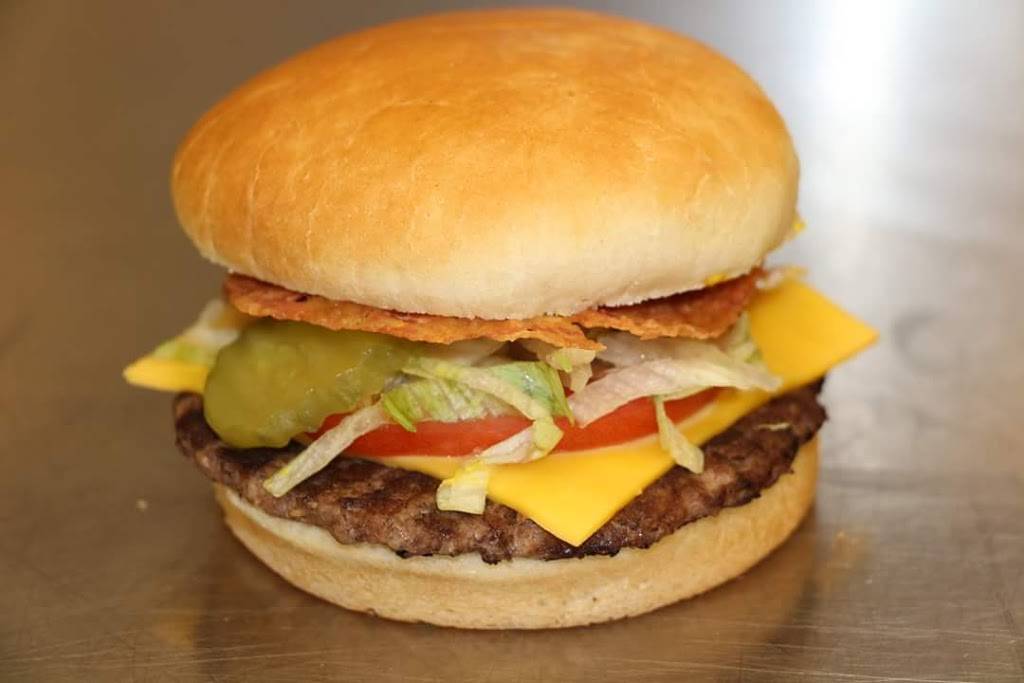 Dog n Suds West Lafayette | restaurant | 401 Sagamore Pkwy W, West Lafayette, IN 47906, USA | 7654635700 OR +1 765-463-5700