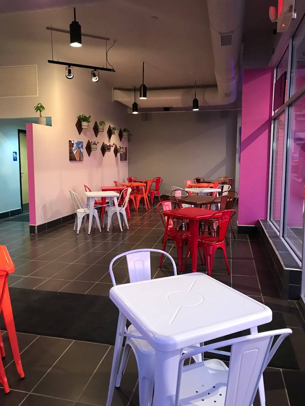 Órale Mexican Eats | restaurant | 5447 Nicollet Ave, Minneapolis, MN 55419, USA | 6123543350 OR +1 612-354-3350