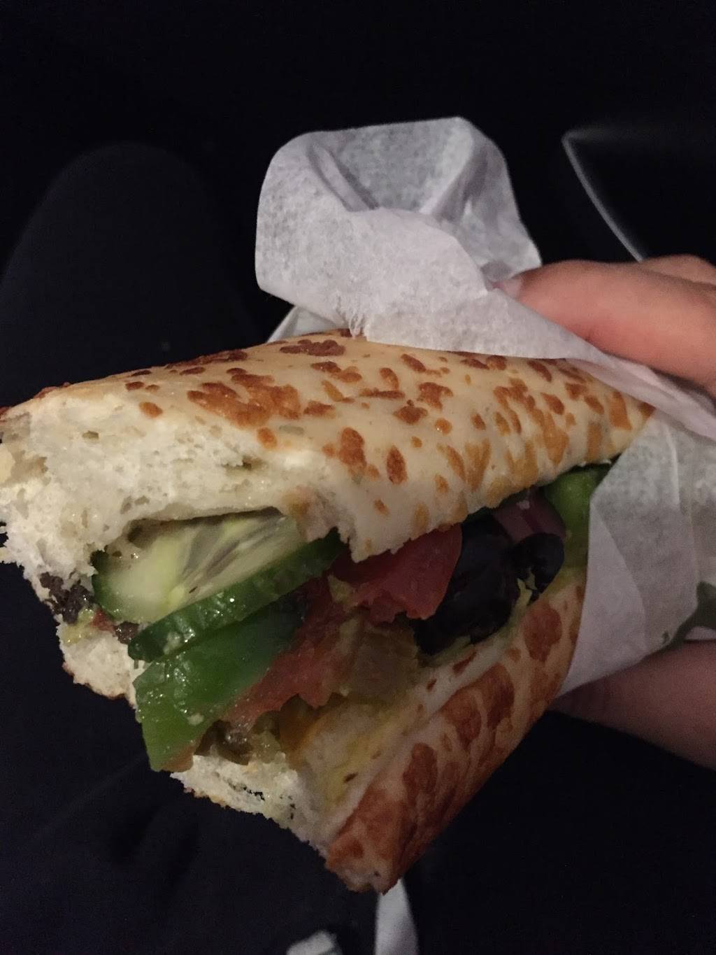 Quiznos | restaurant | 1615 Dundas St E, Whitby, ON L1N 2L1, Canada | 9054404443 OR +1 905-440-4443