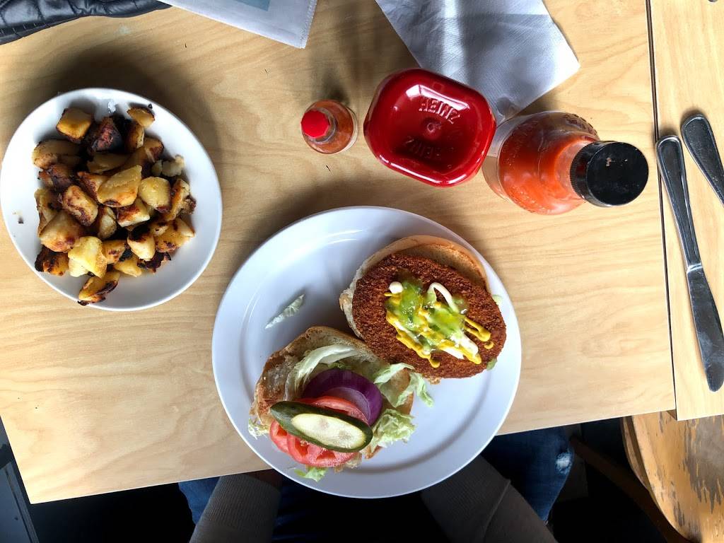 Sunset Grill | restaurant | 2006 Queen St E, Toronto, ON M4L 1J3, Canada | 4166909985 OR +1 416-690-9985