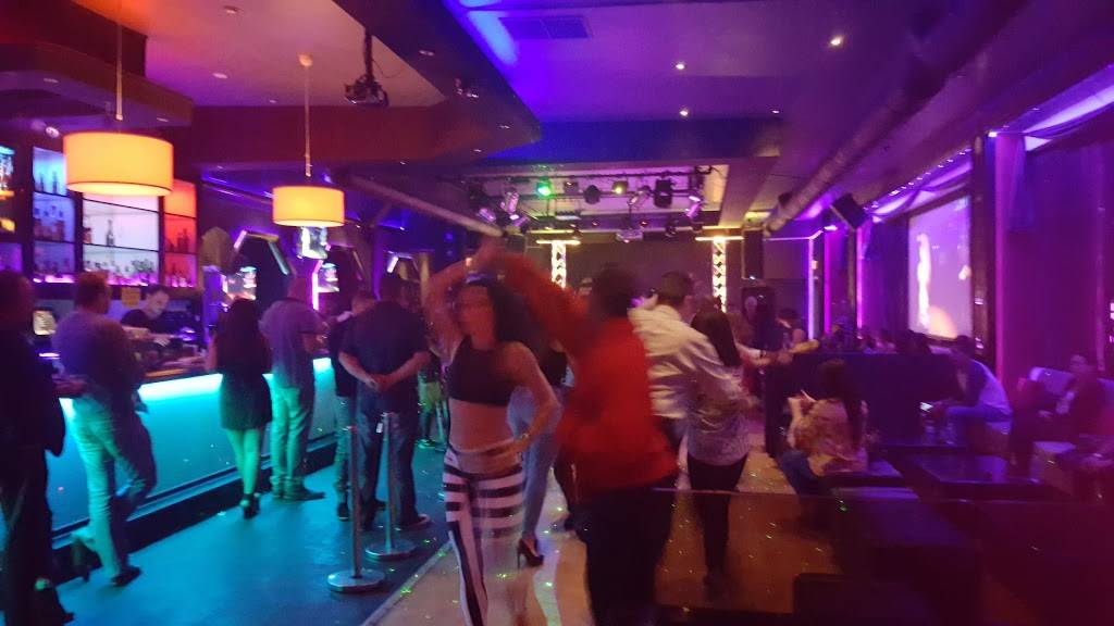 Rain Bar and Lounge | restaurant | 12215 Ventura Blvd #211, Studio City, CA 91604, USA | 8187700691 OR +1 818-770-0691