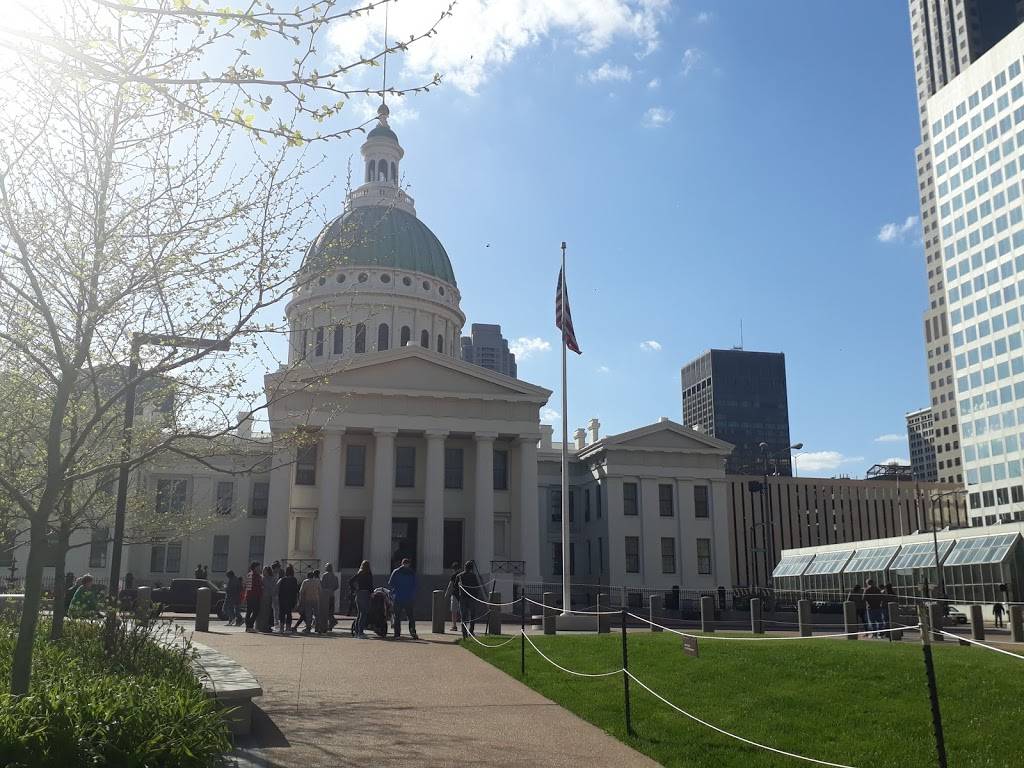 Tonys | restaurant | 410 Market St, St. Louis, MO 63102, USA | 3142317007 OR +1 314-231-7007