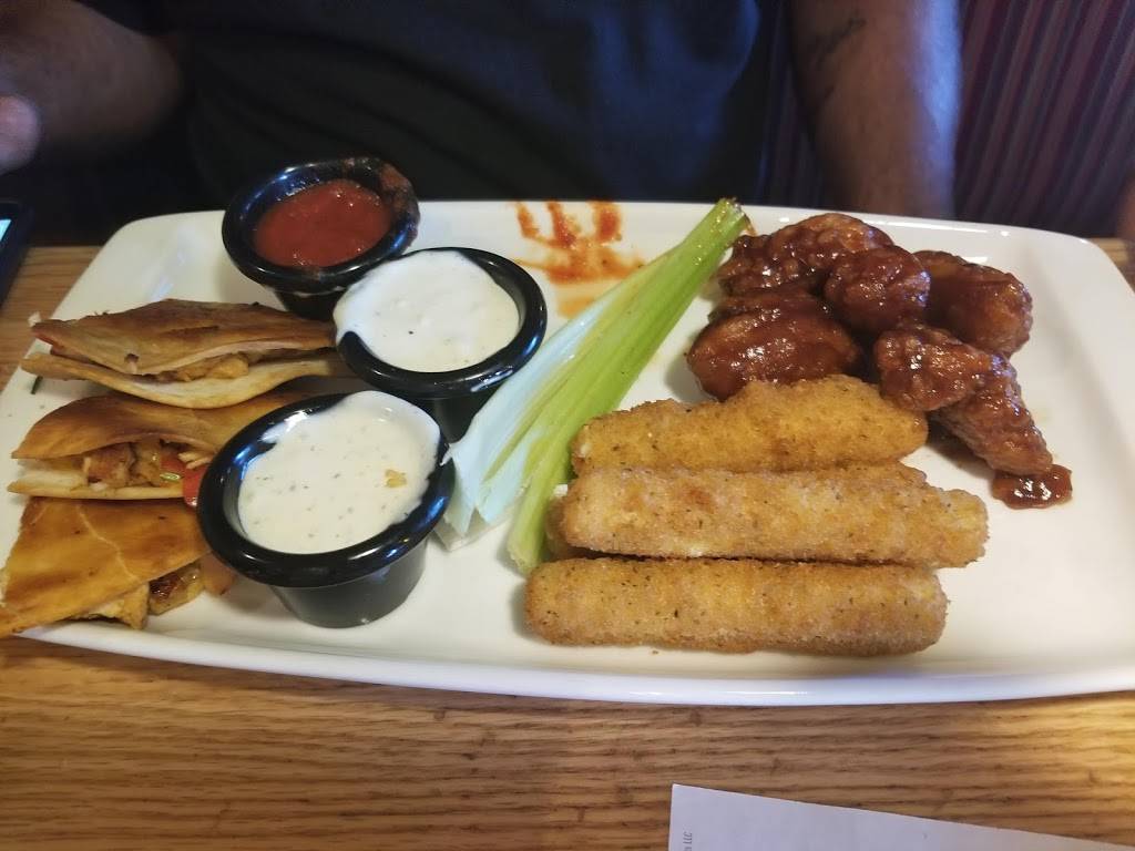 Applebees Grill + Bar | restaurant | 379 Amherst St, Somerset Plaza, Nashua, NH 03063, USA | 6038869292 OR +1 603-886-9292
