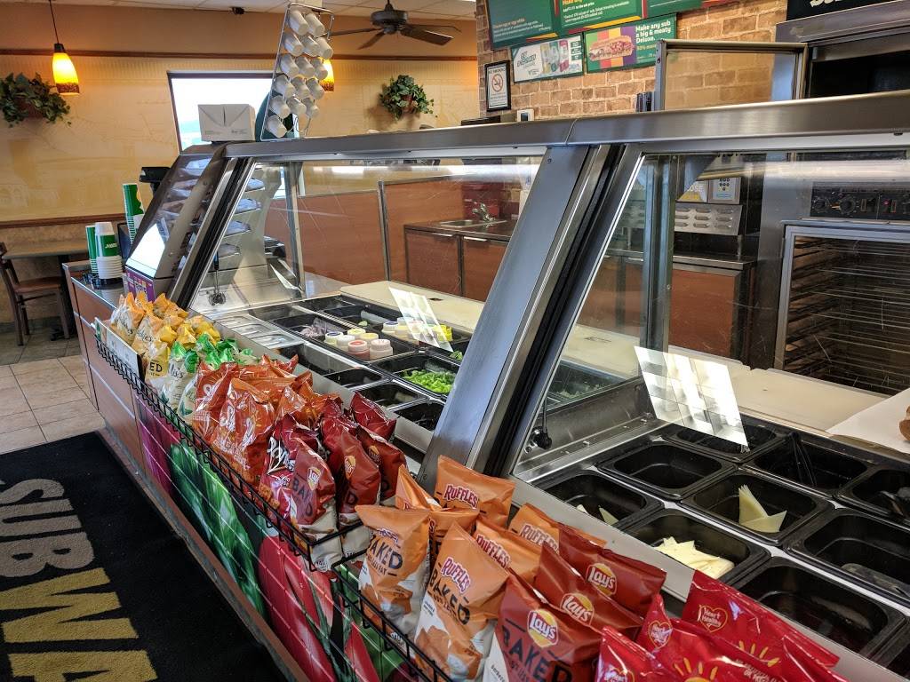 Subway | restaurant | 38505 Chestnut Ridge Rd, Elyria, OH 44035, USA | 4403651865 OR +1 440-365-1865