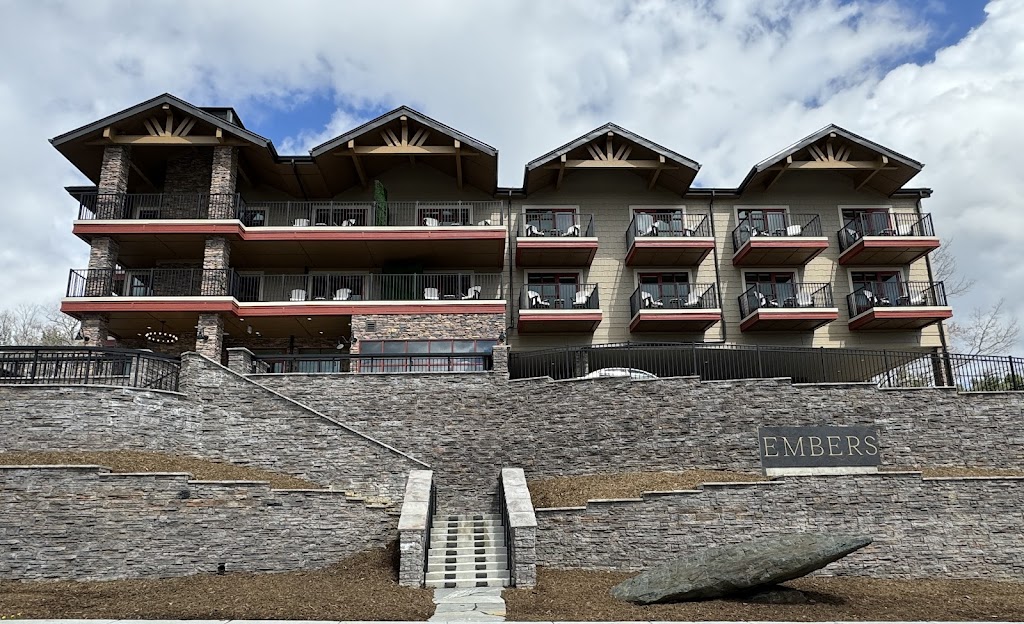 The Embers Hotel | restaurant | 124 Morningside Dr, Blowing Rock, NC 28605, USA | 8283728000 OR +1 828-372-8000