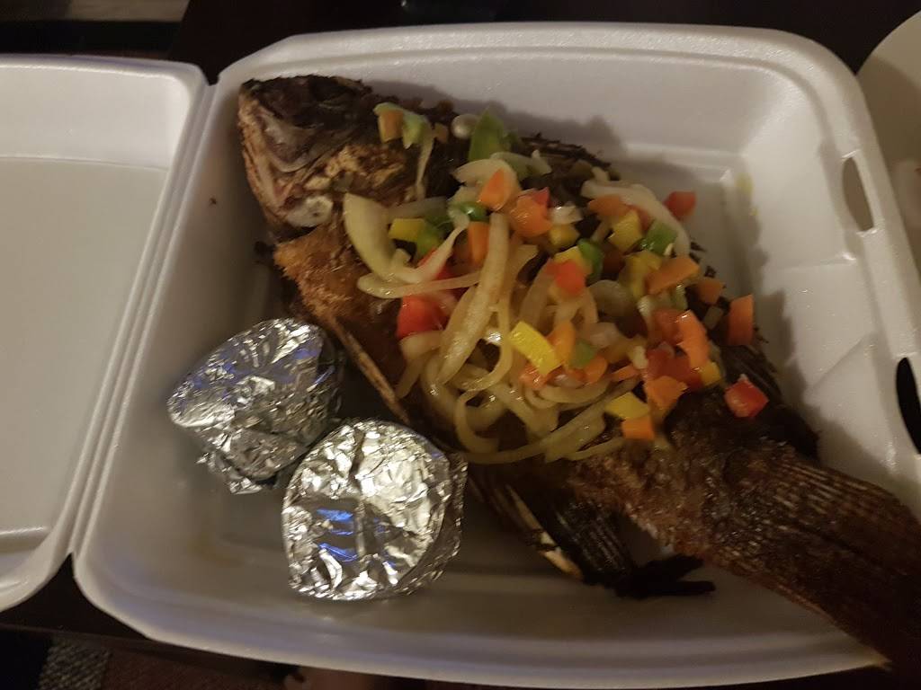 Le Plato | restaurant | 785 Danforth Ave B, Toronto, ON M4J 1L2, Canada | 4164658893 OR +1 416-465-8893