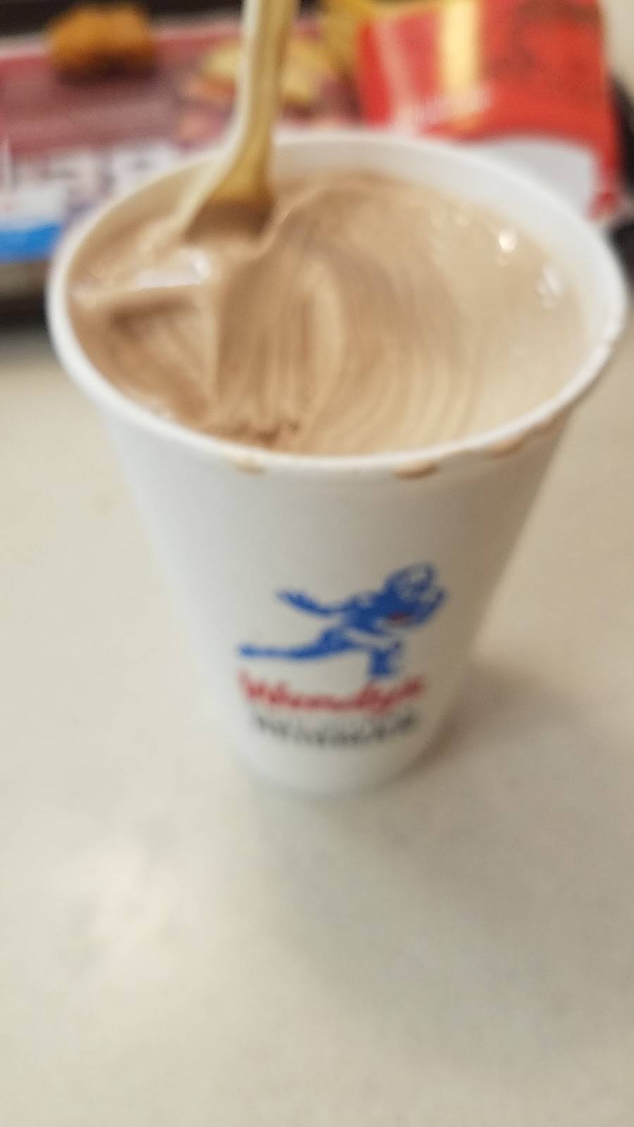 Wendys | restaurant | 439 N Cedar St, Mason, MI 48854, USA | 5176762987 OR +1 517-676-2987