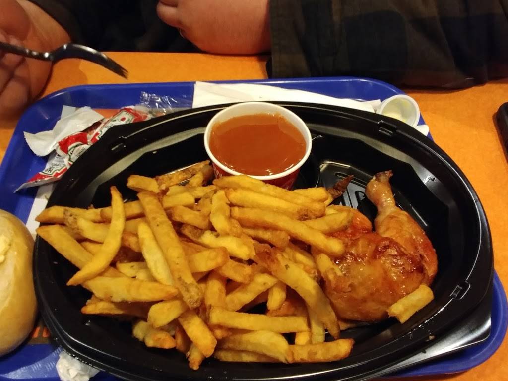 Harveys | restaurant | 101 Queensway East, Simcoe, ON N3Y 4M5, Canada | 5194282878 OR +1 519-428-2878