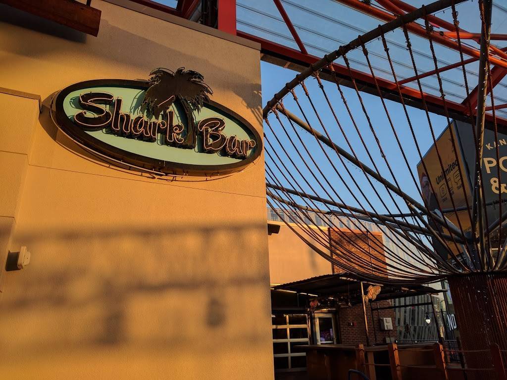 Shark Bar | restaurant | 1340 Grand Blvd, Kansas City, MO 64106, USA | 8164428140 OR +1 816-442-8140