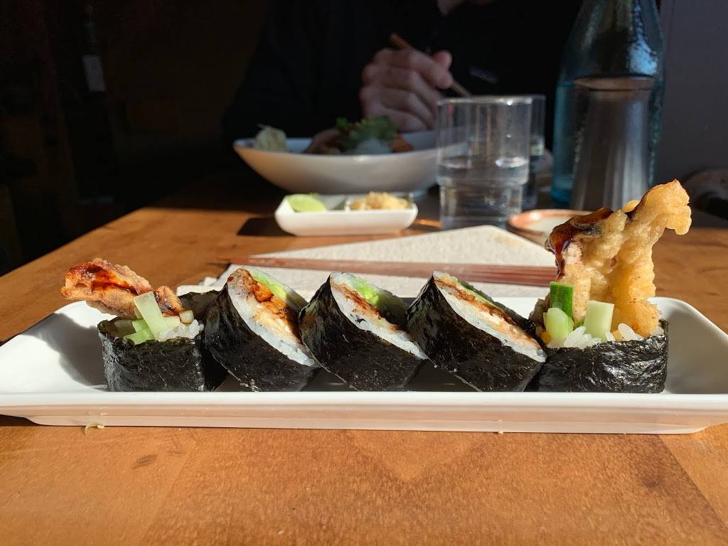 Saru Sushi Bar | restaurant | 3856 24th St, San Francisco, CA 94114, USA | 4154004510 OR +1 415-400-4510