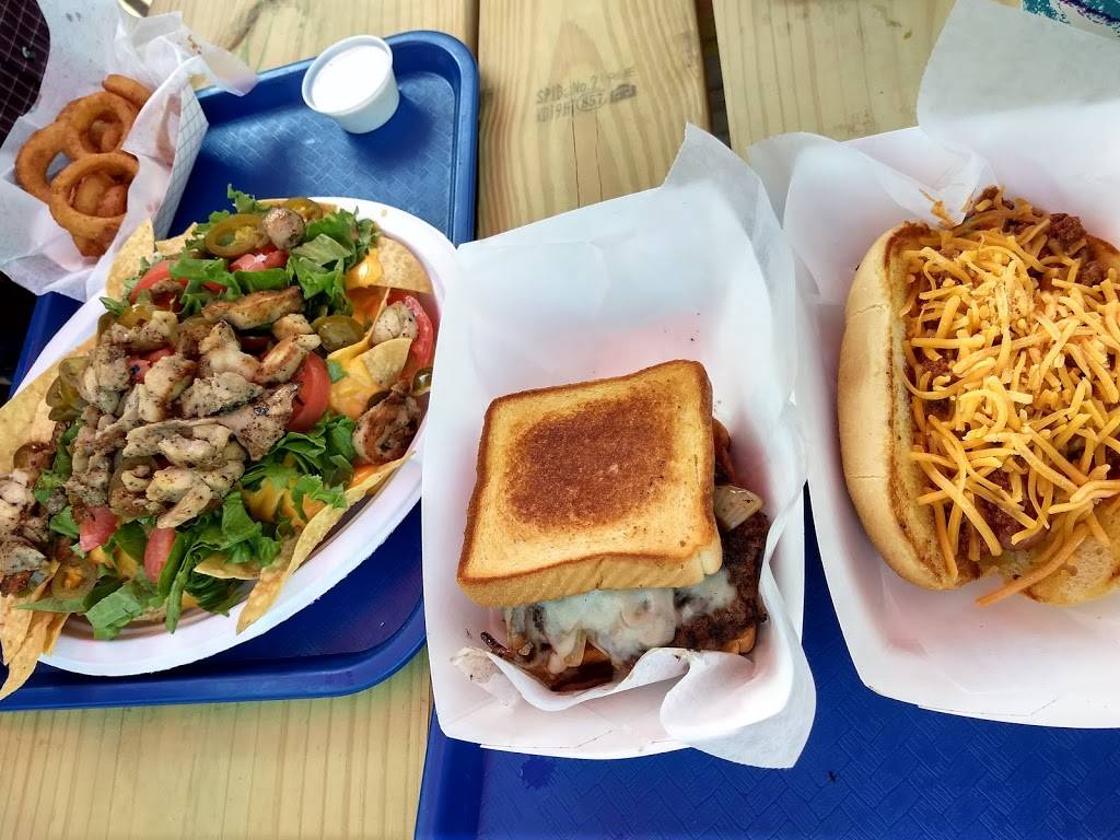 Lone Star Float House And Grill | restaurant | 7430 River Rd, New Braunfels, TX 78132, USA | 8309073866 OR +1 830-907-3866