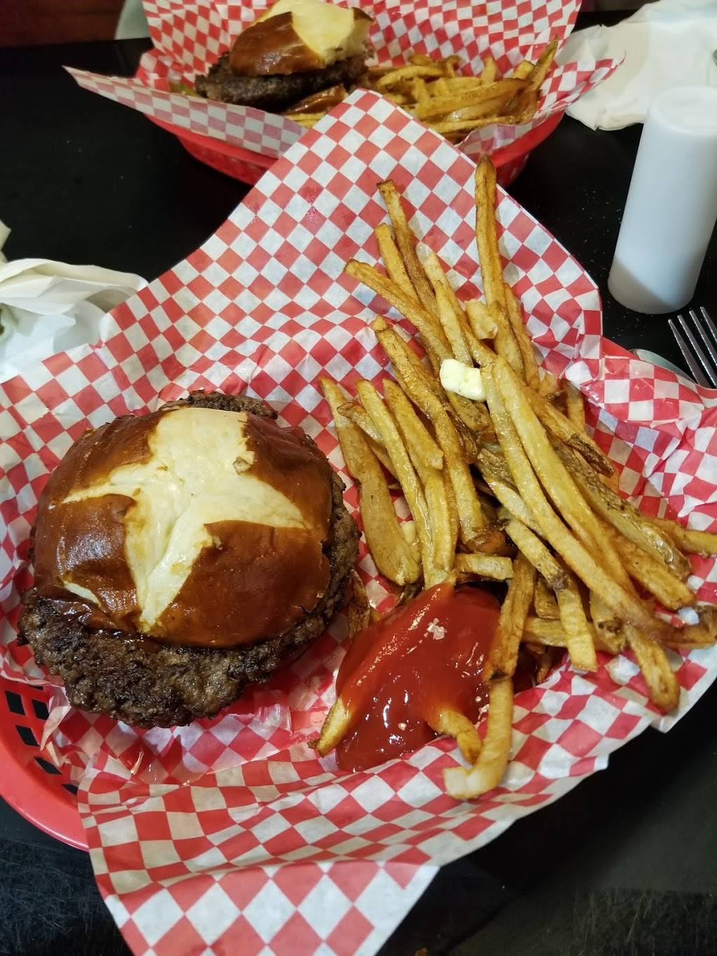 Sugar Bowl | restaurant | 47 Lincoln Way E, Massillon, OH 44646, USA | 3308800986 OR +1 330-880-0986