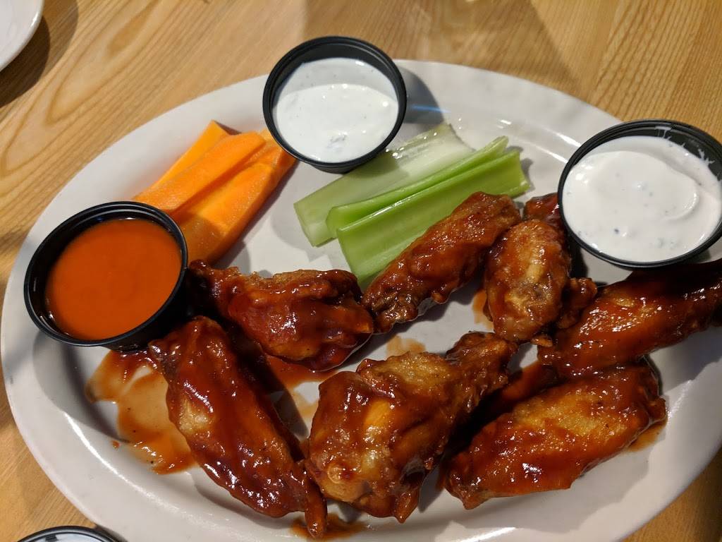 CJs & Brittanys Sports Bar and Restaurant | restaurant | 11 Pollard Rd, Lincoln, NH 03251, USA | 6037454899 OR +1 603-745-4899