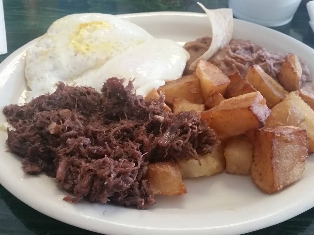 Claudias Restaurant | restaurant | 1942, 1305 Pleasanton Rd, San Antonio, TX 78214, USA | 2103621204 OR +1 210-362-1204