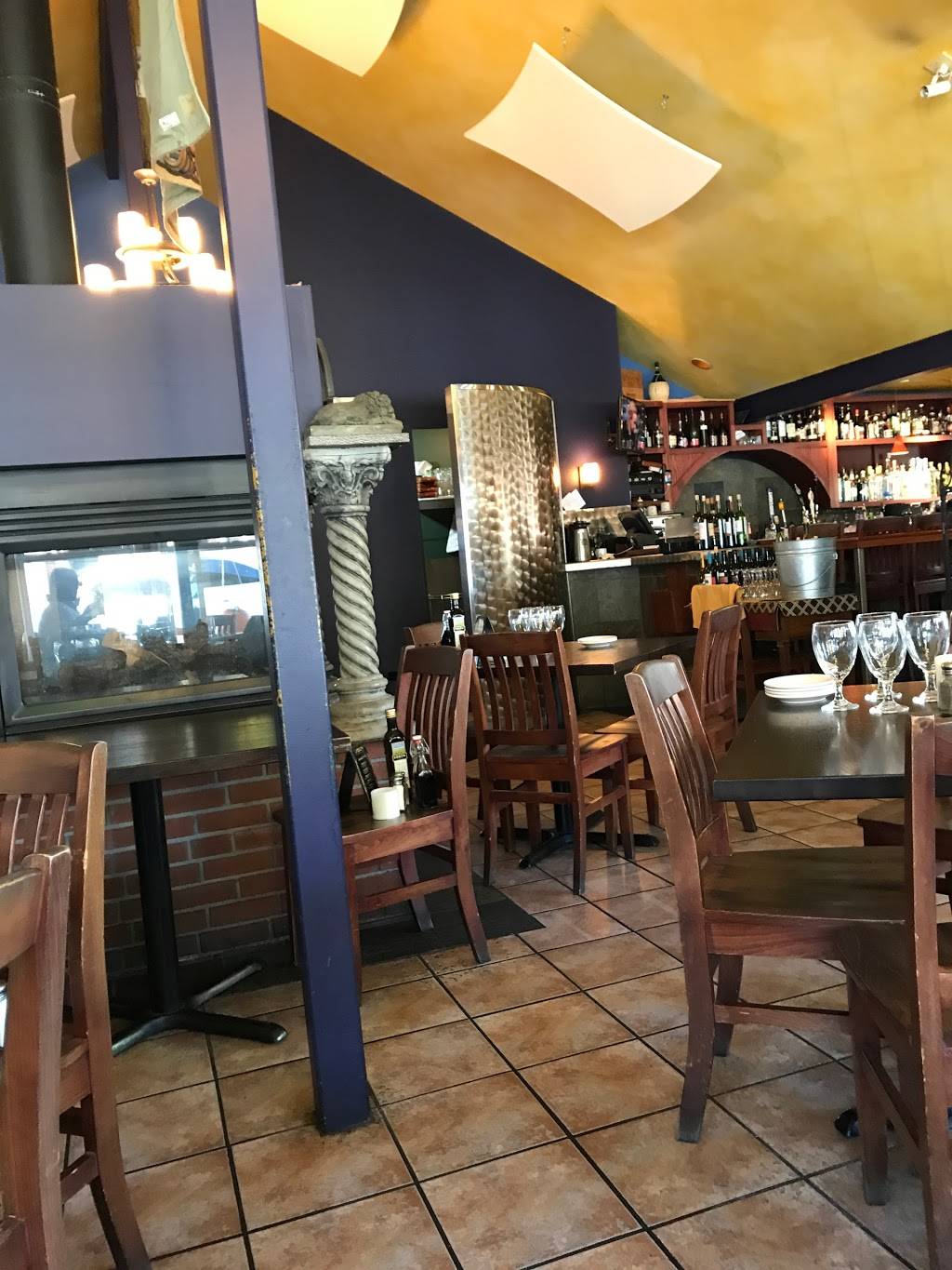 Girardis Osteria | restaurant | 504 5th Ave S, Edmonds, WA 98020, USA | 4256735278 OR +1 425-673-5278