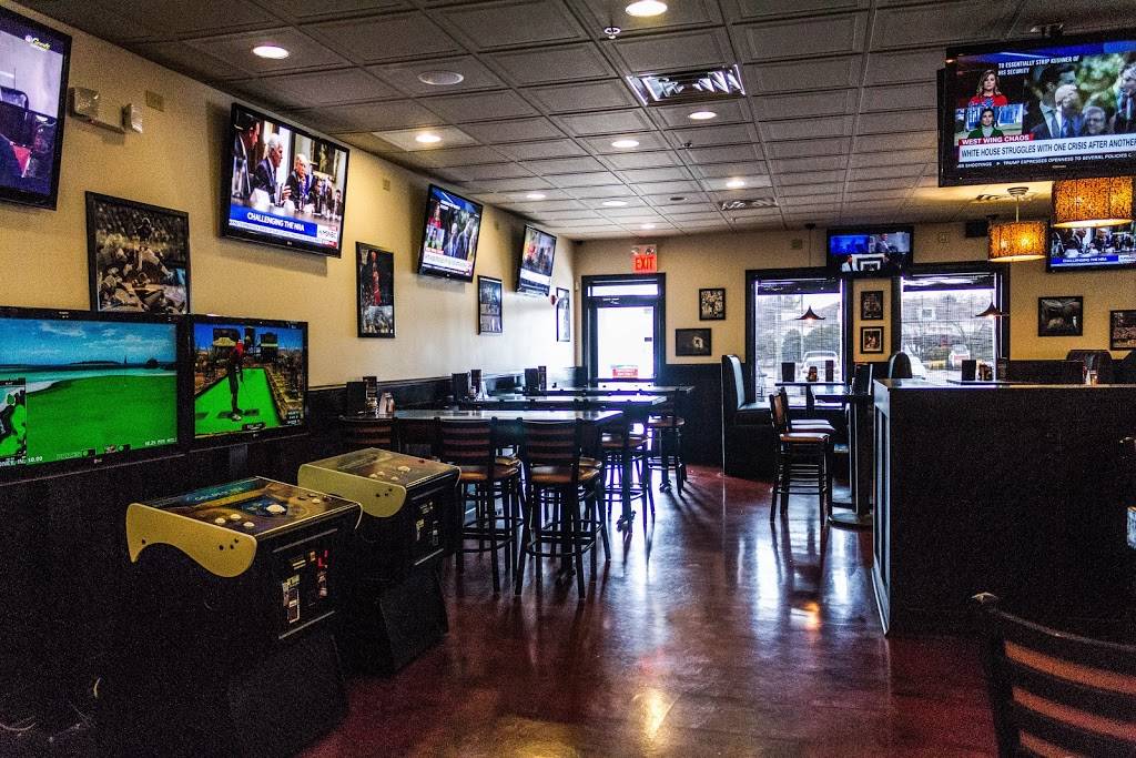 Bottoms Up Sports Bar & Grill | restaurant | 1807 S Washington St, Naperville, IL 60565, USA | 6303642070 OR +1 630-364-2070