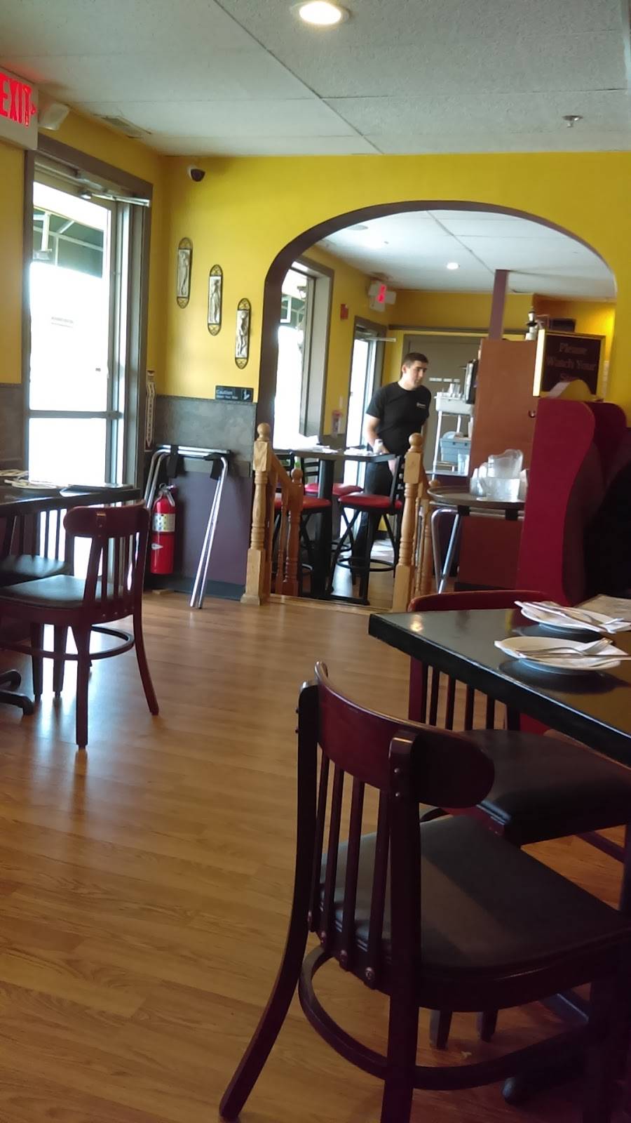 Giuseppes Italian Restaurant | restaurant | 257 Low St, Newburyport, MA 01950, USA | 9784652225 OR +1 978-465-2225