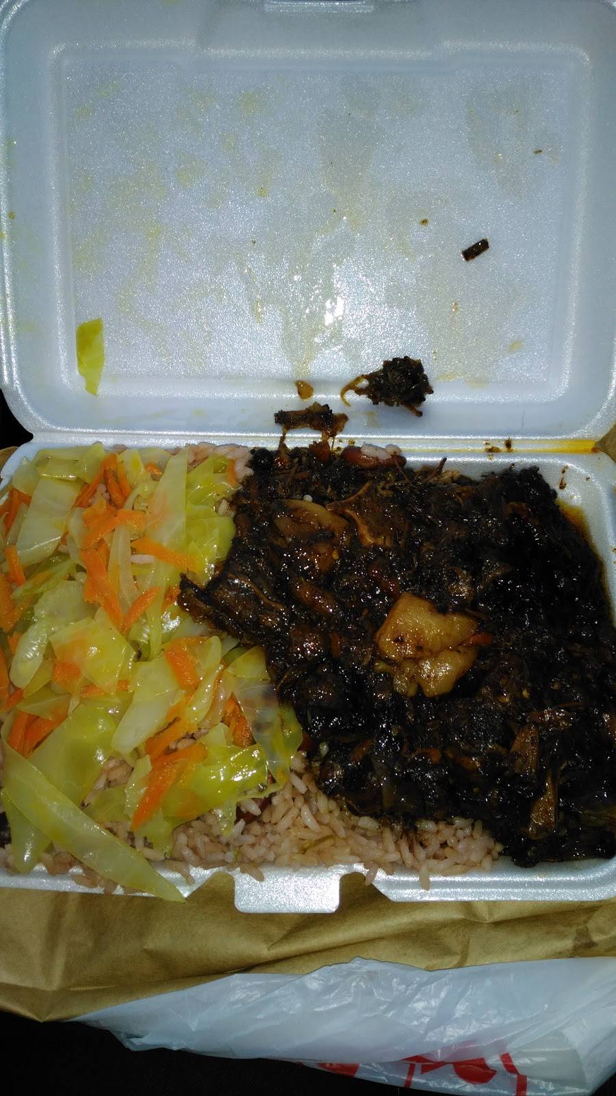 el cibao restaurant grill | restaurant | 8 W Broadway, Paterson, NJ 07505, USA | 9738810505 OR +1 973-881-0505