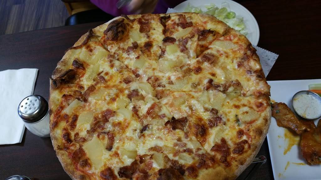 The Flavor Point | restaurant | 589 Hanover Rd, Meriden, CT 06451, USA | 2034403552 OR +1 203-440-3552