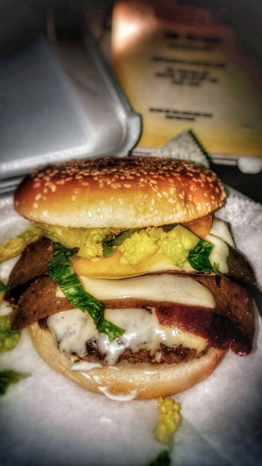 Crown Burgers & Subs | restaurant | 26177 Euclid Ave, Euclid, OH 44132, USA | 2167311133 OR +1 216-731-1133