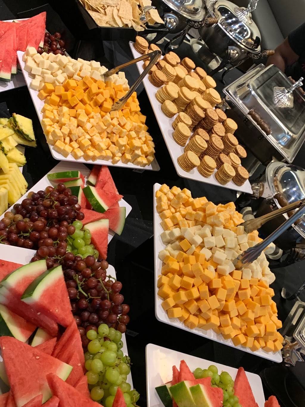 Big Mommas And Grannys Catering | restaurant | 7546 US-70, Bartlett, TN 38133, USA | 9012088125 OR +1 901-208-8125